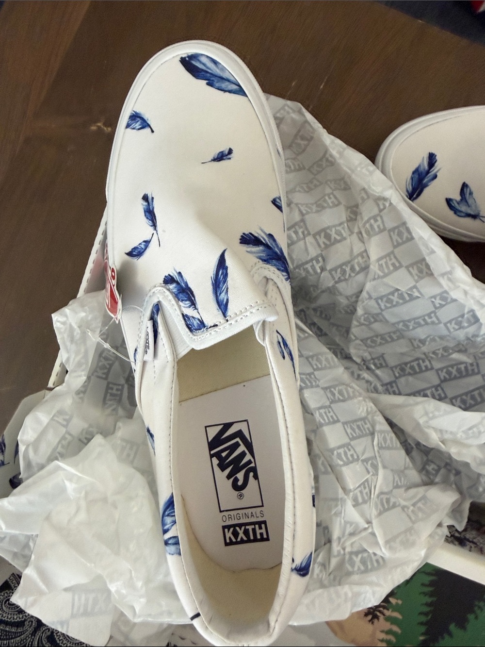 Vans Slip-On Feather Print Shoes in White and Blue - Picture 5 of 5